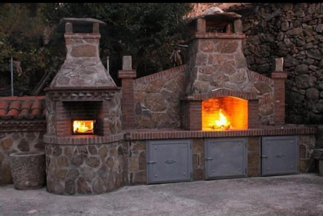 El Cauce Villa Navaluenga Eksteriør billede