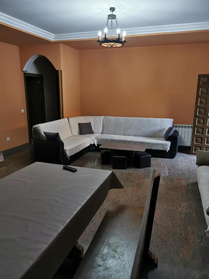 El Cauce Villa Navaluenga Eksteriør billede